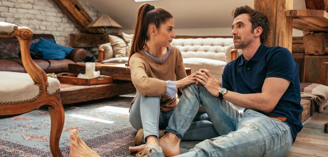 Fragen an den Partner: 40 Gedankenanstöße für eine tiefere Beziehung (Foto: AdobeStock 208136304 bernardbodo)